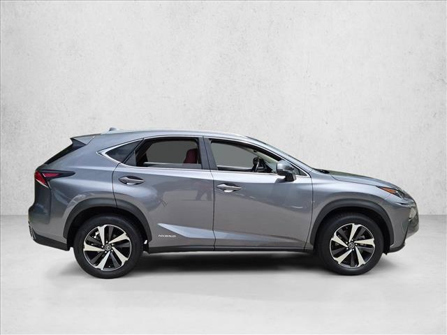 Lexus NX 2021
