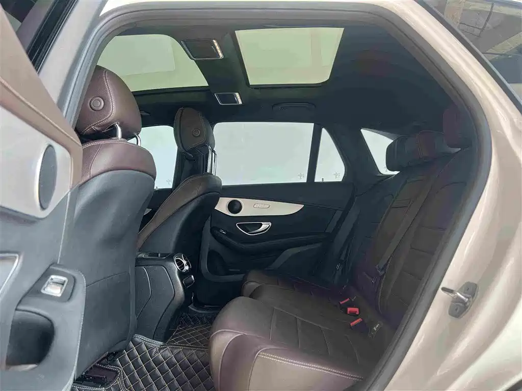 Mercedes-Benz GLC 2023