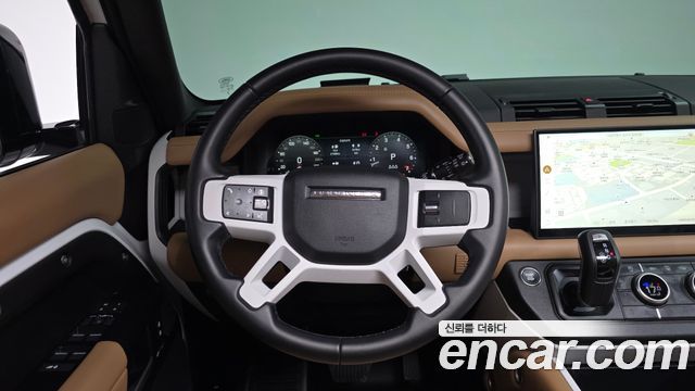 Land Rover Defender 2025