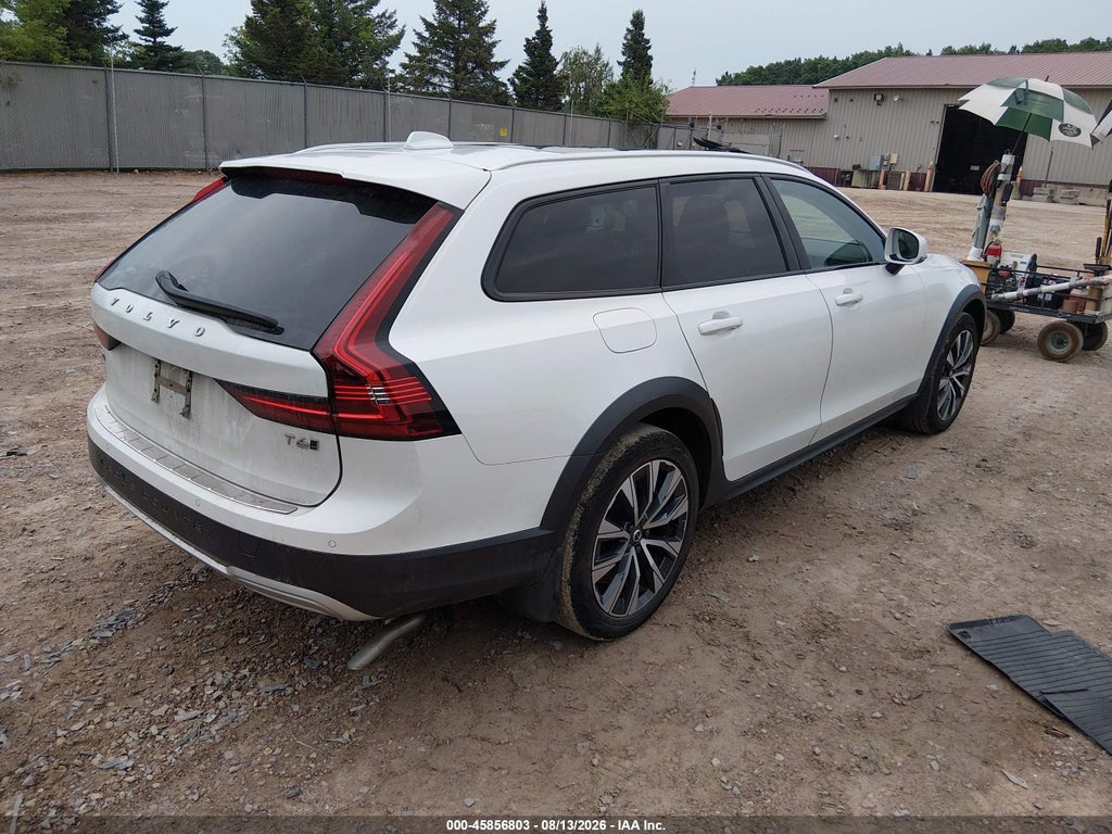 Volvo V90 Cross Country 2021