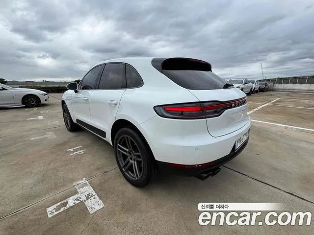 Porsche Macan 2021