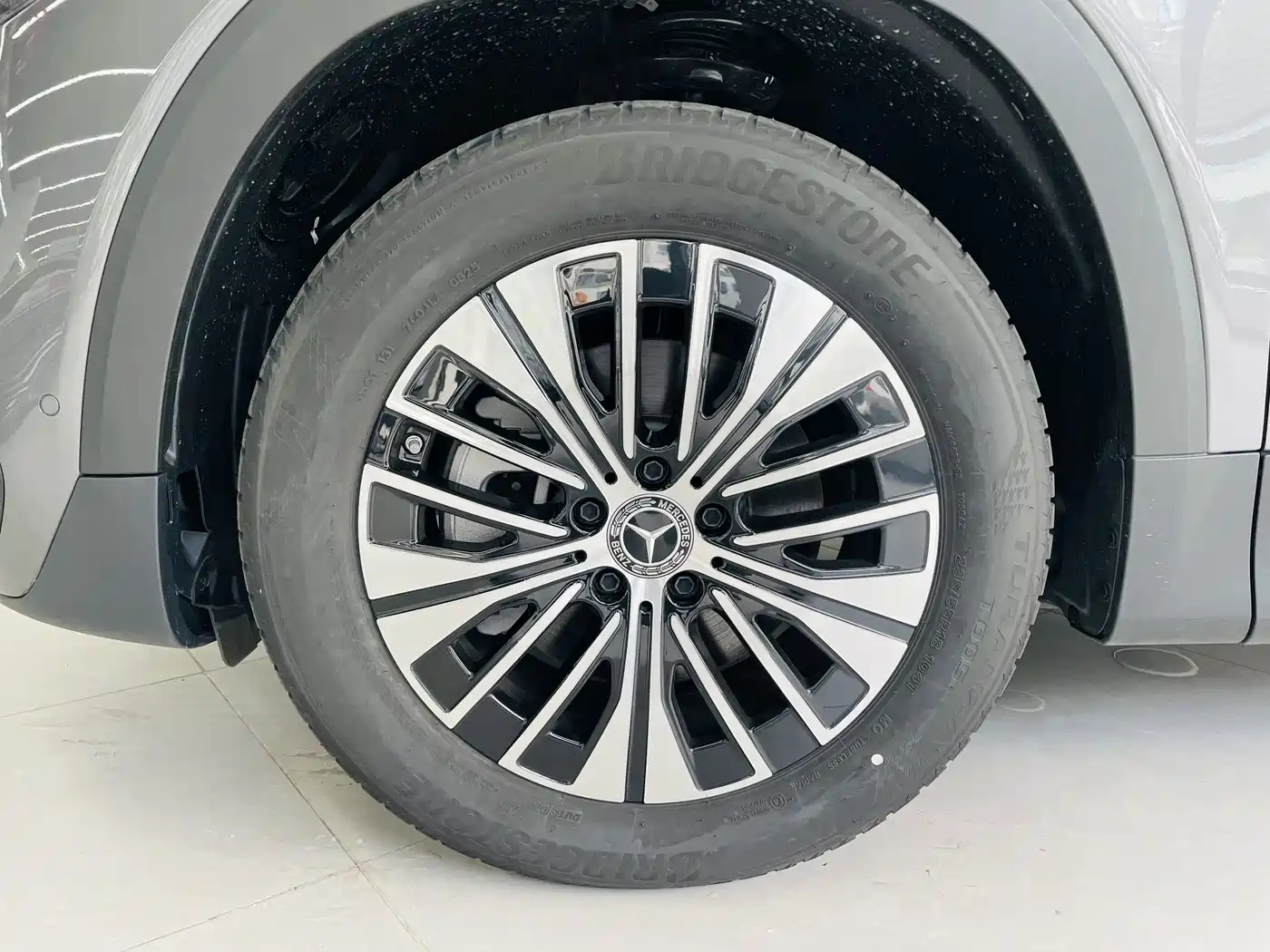 Mercedes-Benz EQB 2025