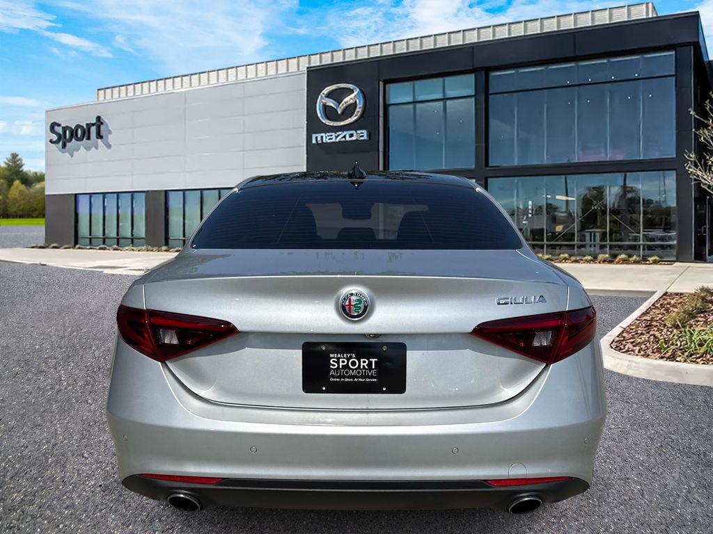 Alfa Romeo Giulia 2021