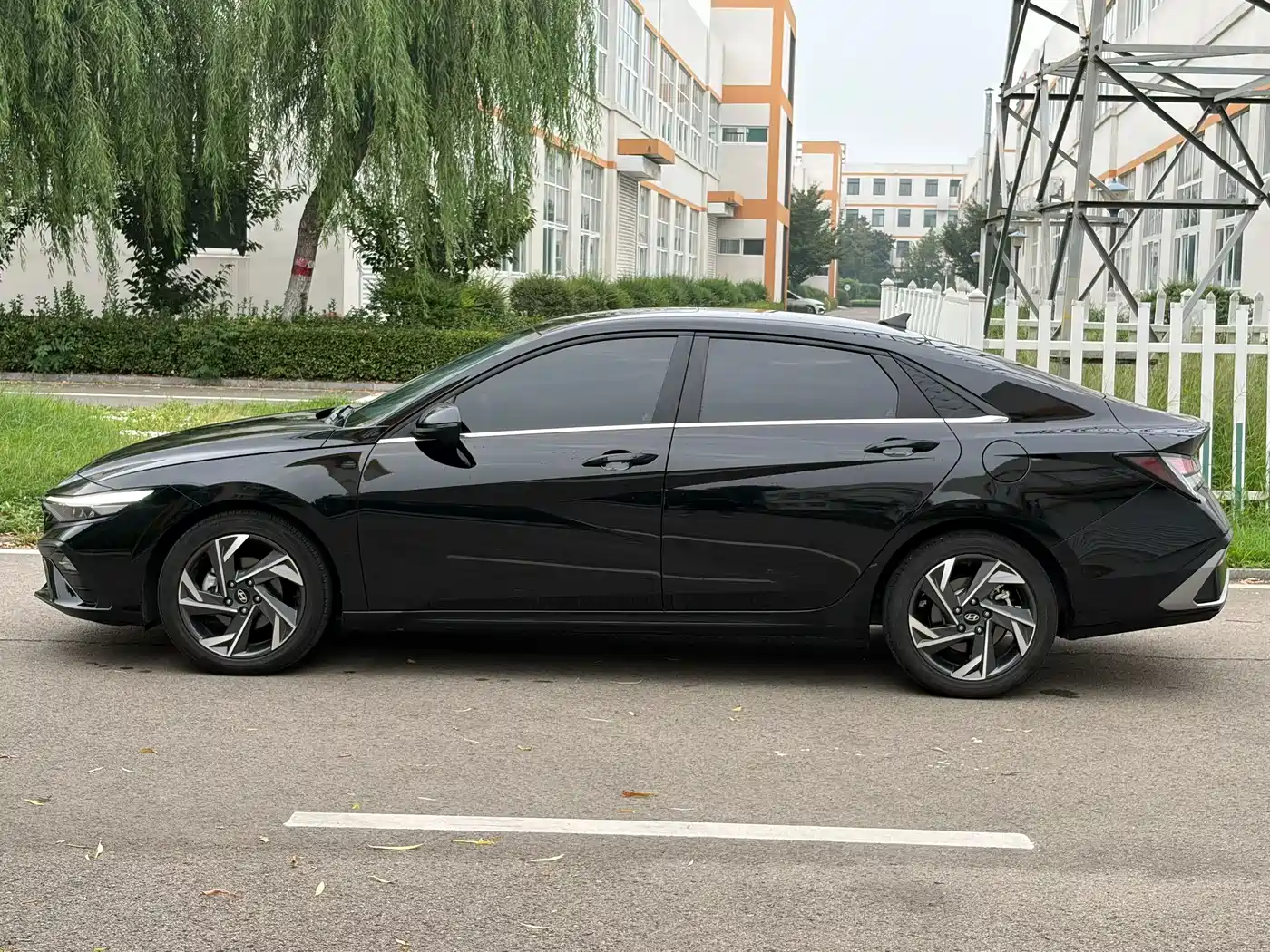 Hyundai Elantra 2025