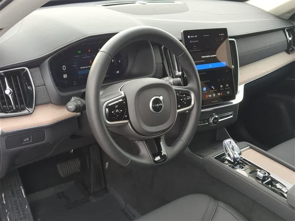 Volvo XC90 2025
