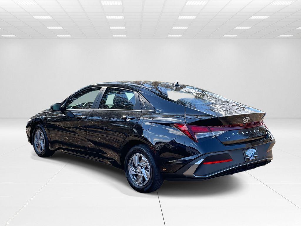 Hyundai Elantra 2025