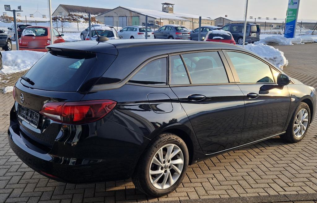Opel Astra 2021