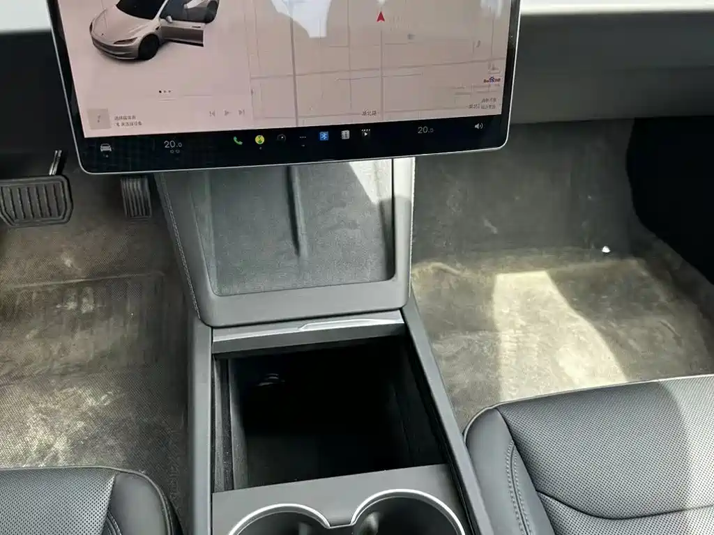 Tesla Model 3 2025