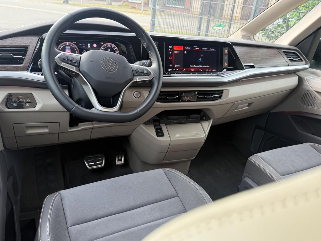 Volkswagen T7 MULTIVAN 2025