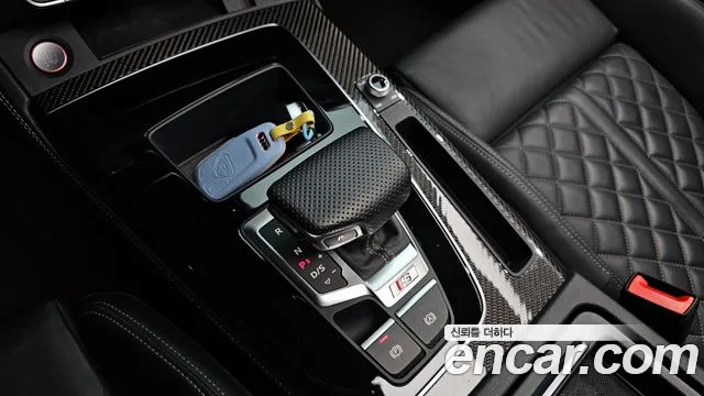 Audi SQ5 2022