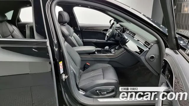 Audi A8 2023