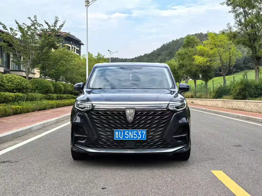 Roewe iMAX8 2021