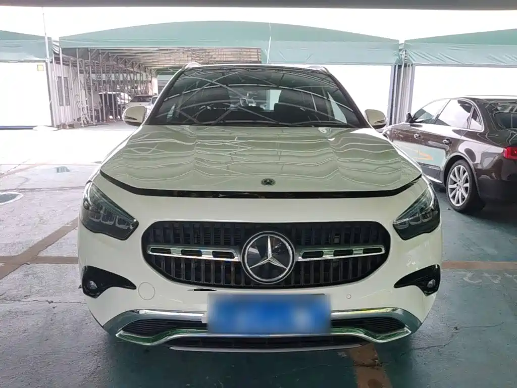 Mercedes-Benz GLA 2024