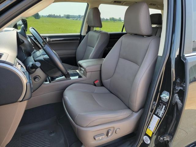 Lexus GX 2023