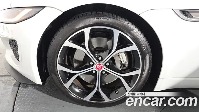 Jaguar F-Type 2021