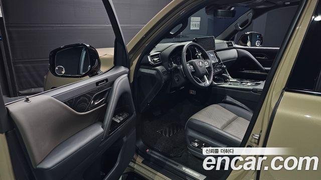 Lexus LX 2025