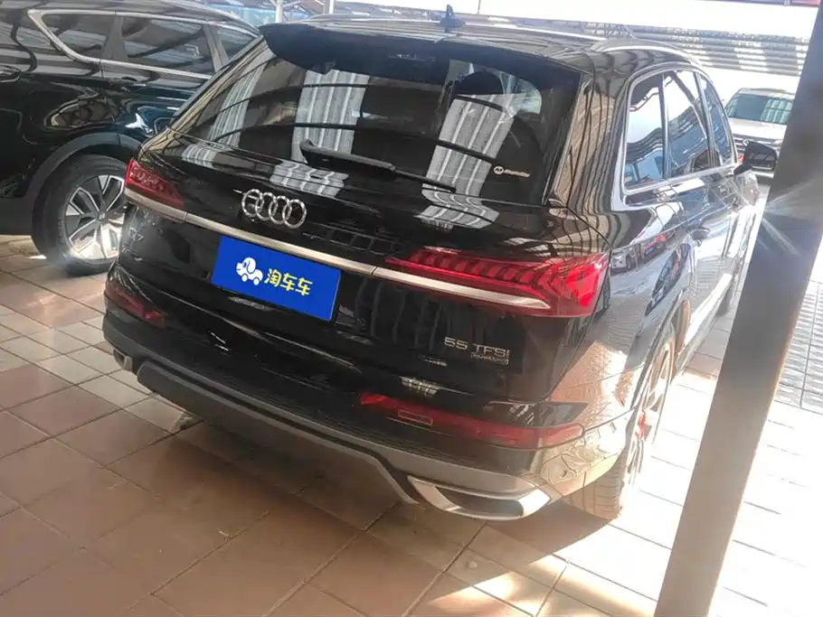 Audi Q7 2021