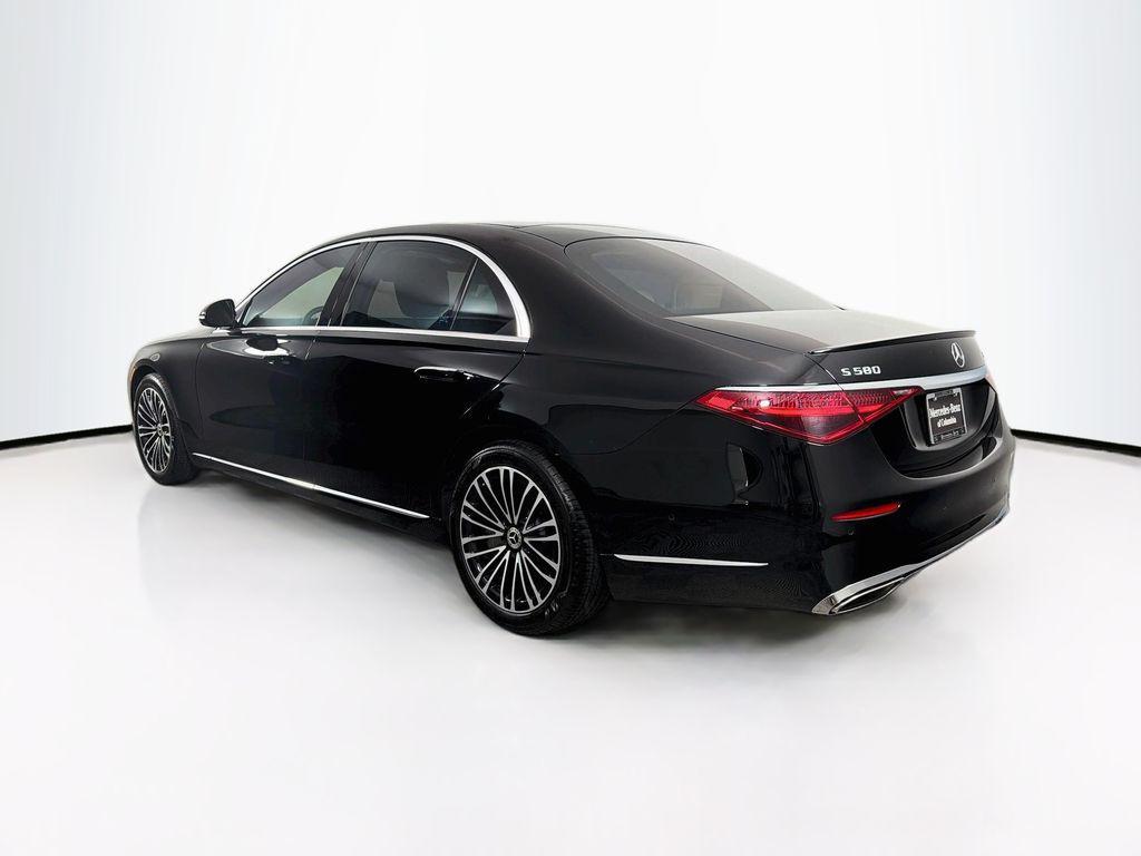 Mercedes-Benz S-Класс 2022