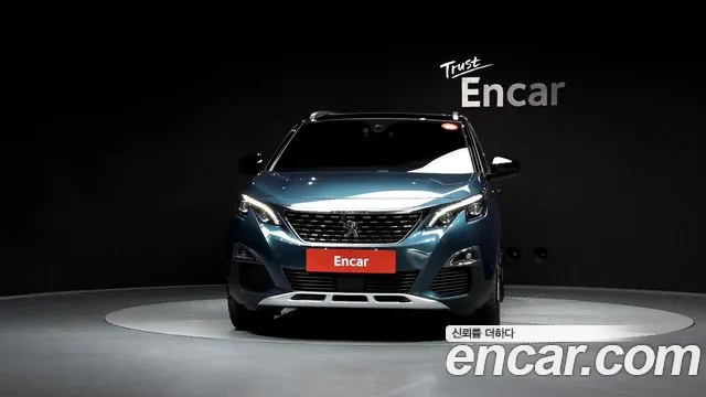 Peugeot 5008 2021