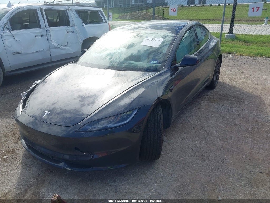 Tesla Model 3 2024