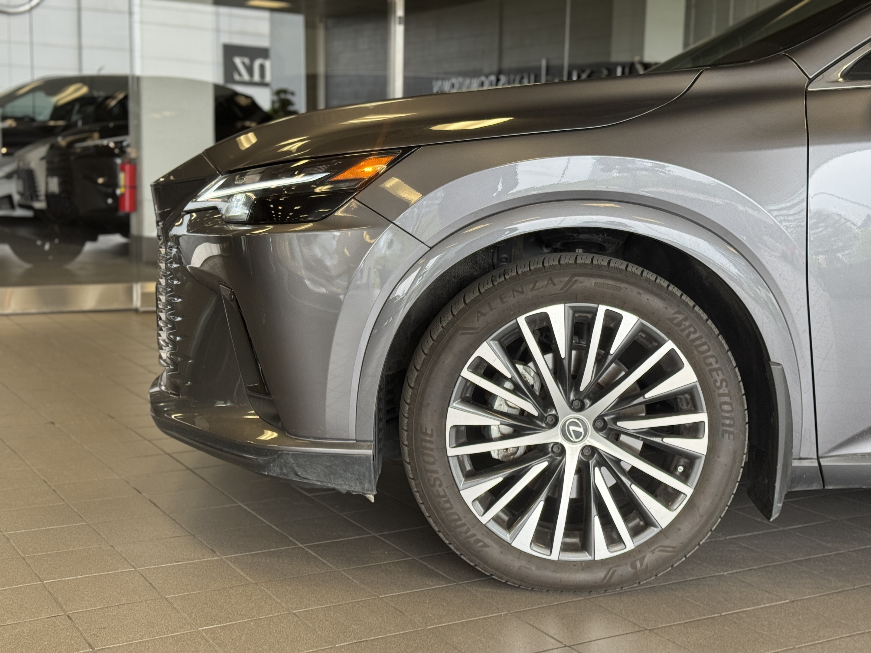 Lexus RX 2023