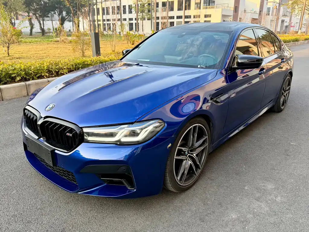 BMW M5 2021