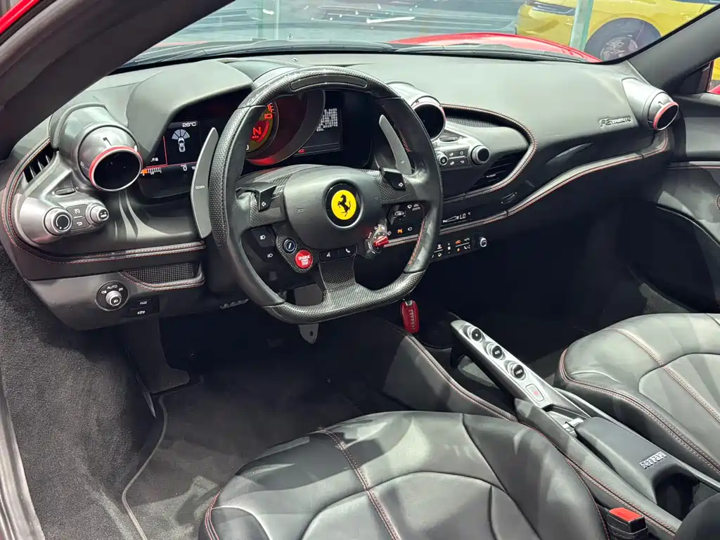 Ferrari F8 2022
