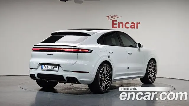 Porsche Cayenne 2024