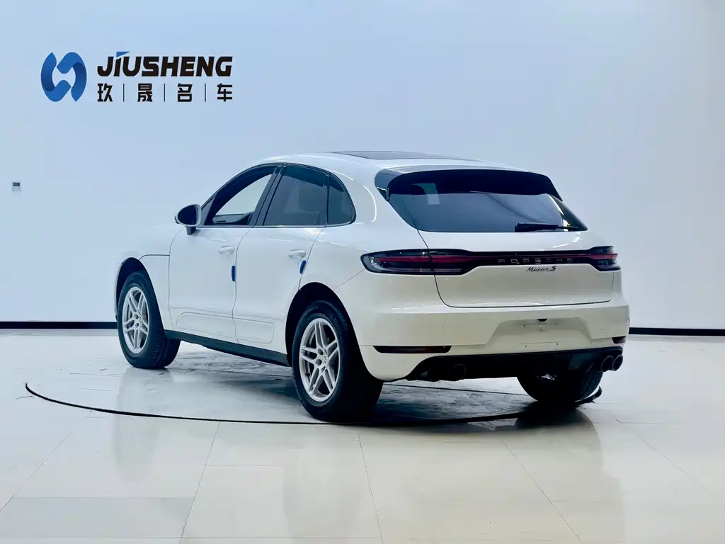 Porsche Macan 2021