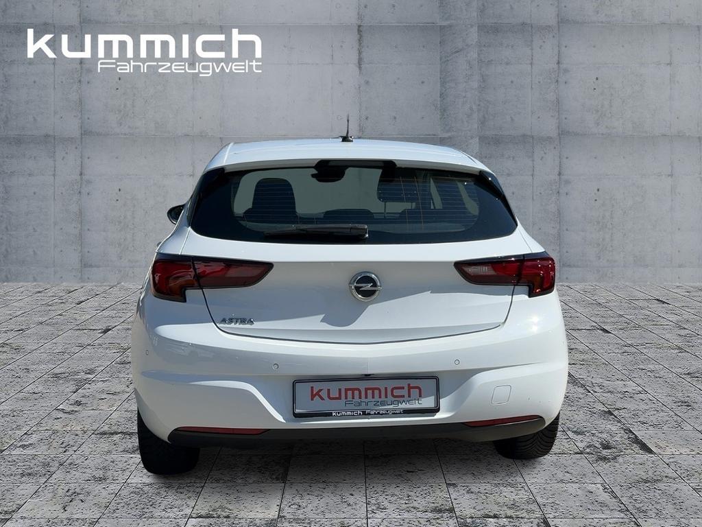 Opel Astra 2021