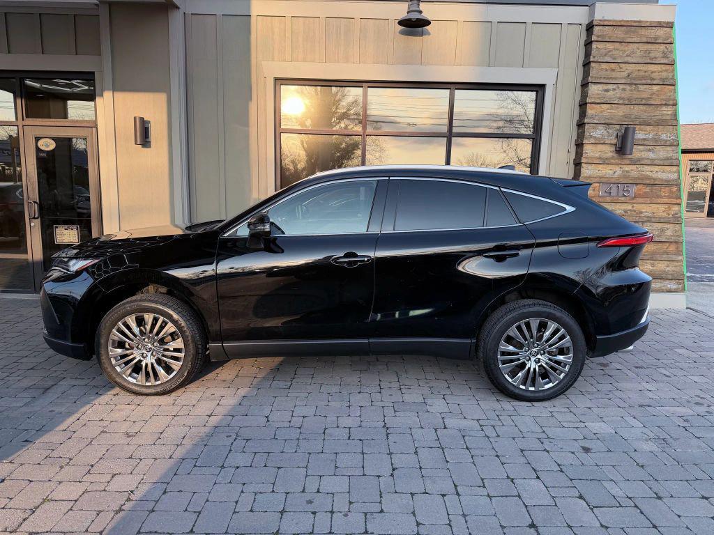 Toyota Venza 2023