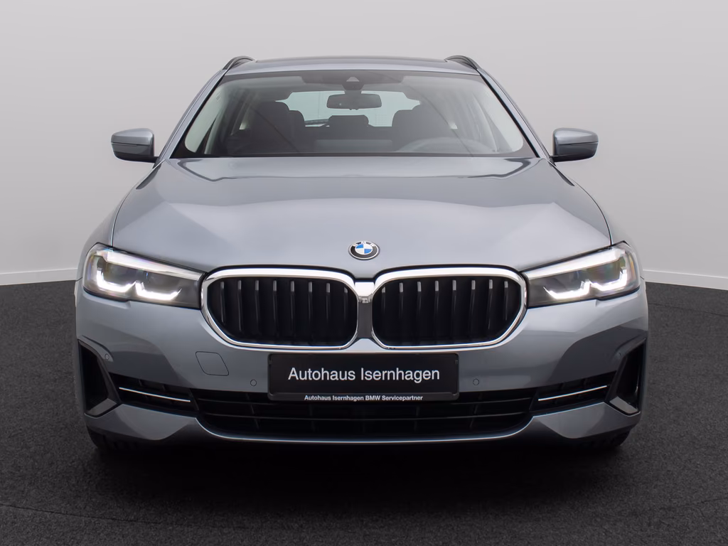 BMW 520 2022