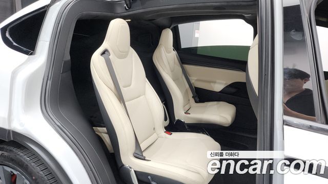 Tesla Model X 2023