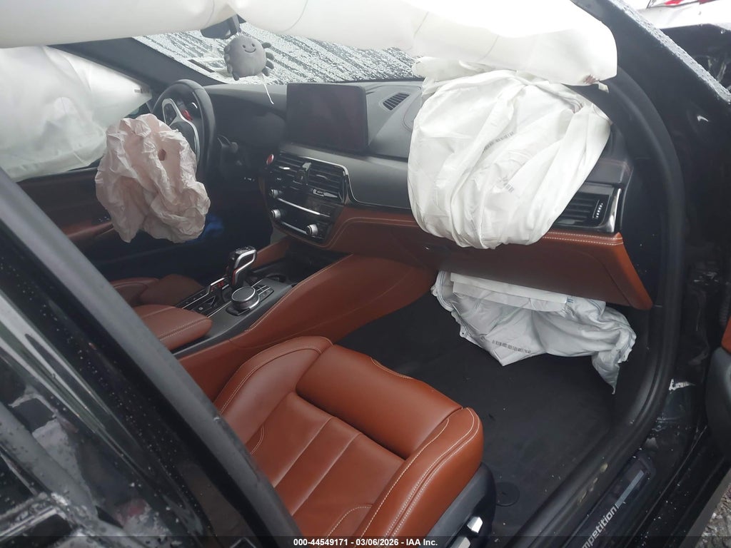 BMW M5 2021
