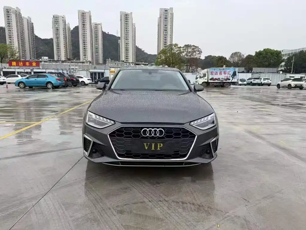 Audi A4 2023
