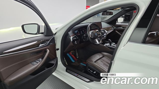 BMW 5 серии 2021