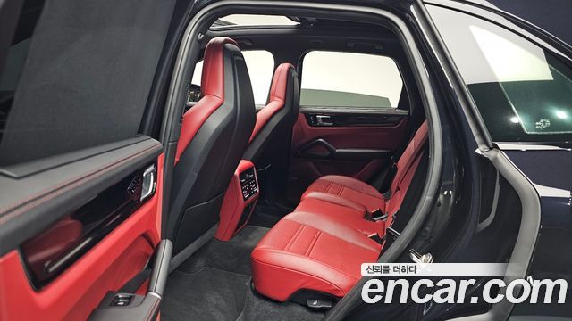 Porsche Cayenne 2022