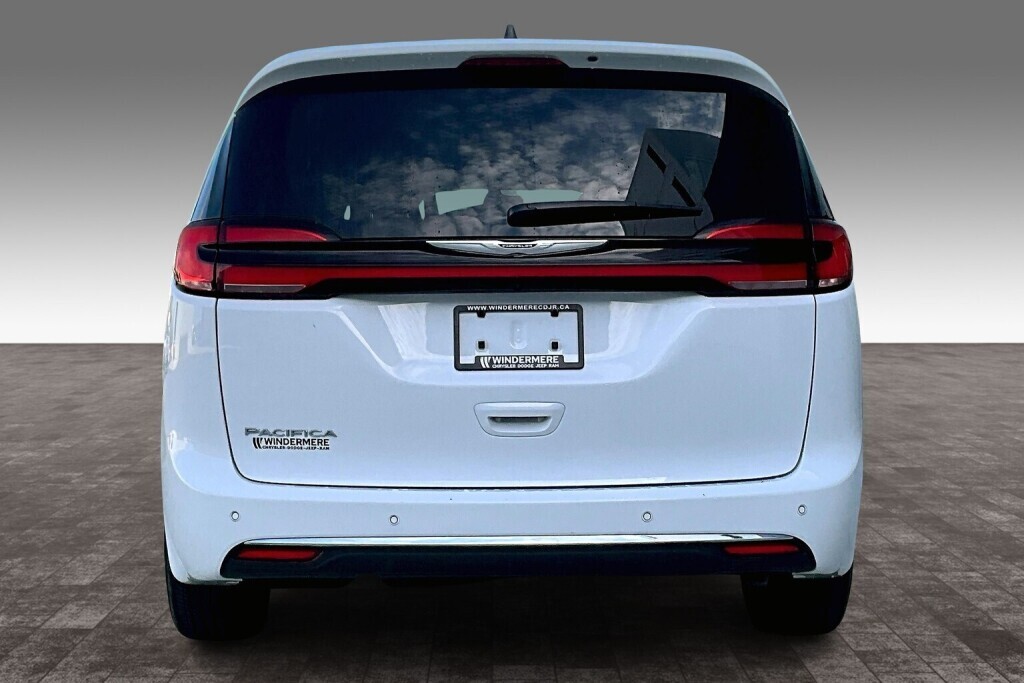 Chrysler Pacifica 2024