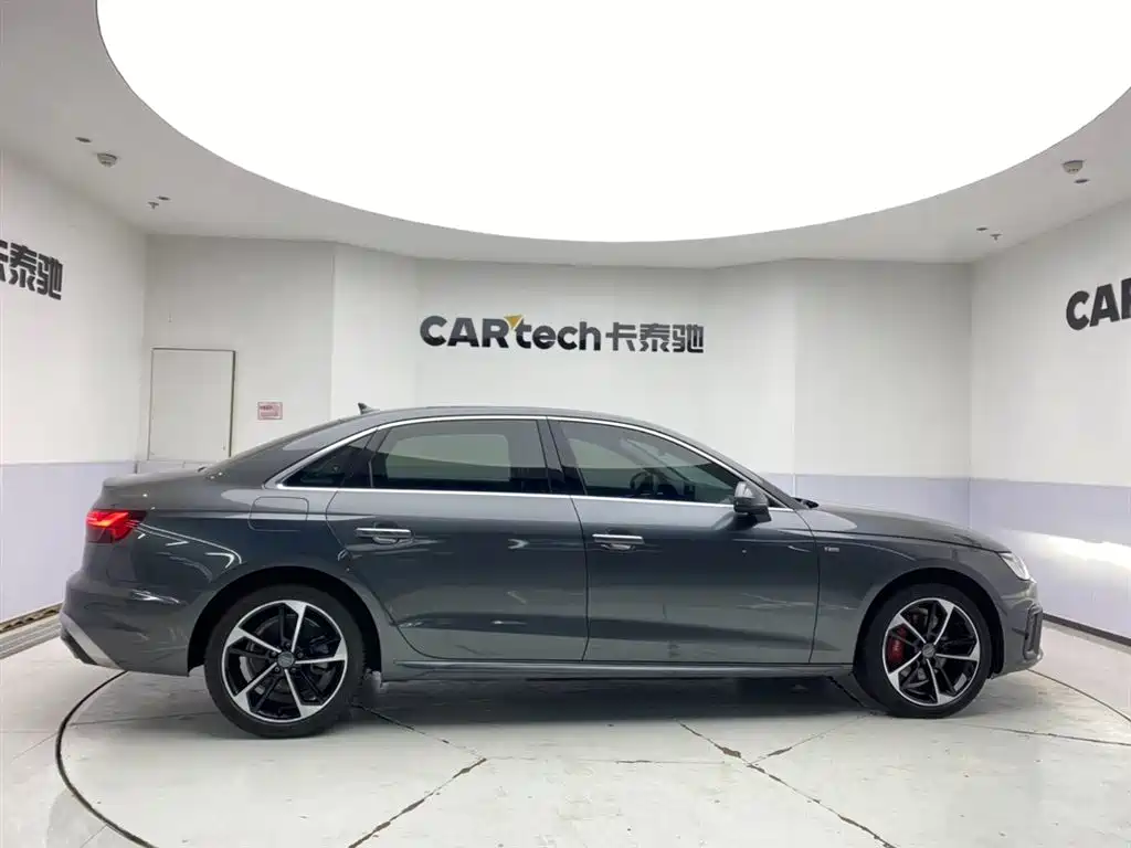 Audi A4 2021