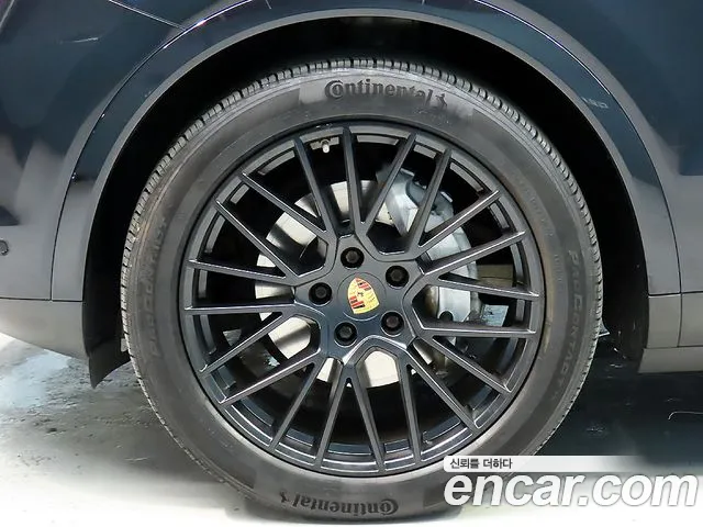 Porsche Cayenne 2021