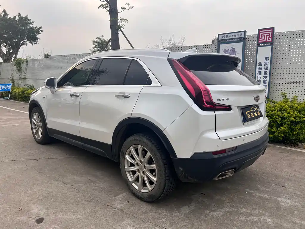 Cadillac XT4 2021