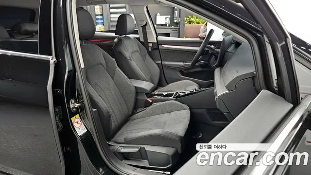Volkswagen Golf 2025