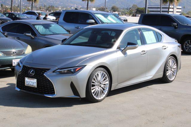 Lexus IS 300 2023