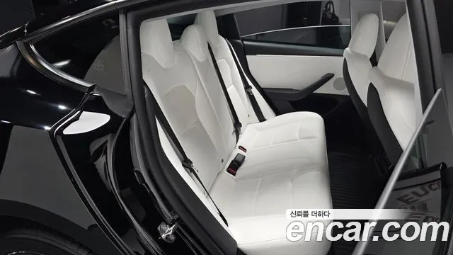Tesla Model 3 2024