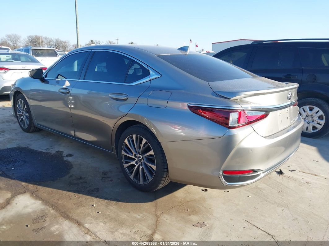 Lexus ES 2021