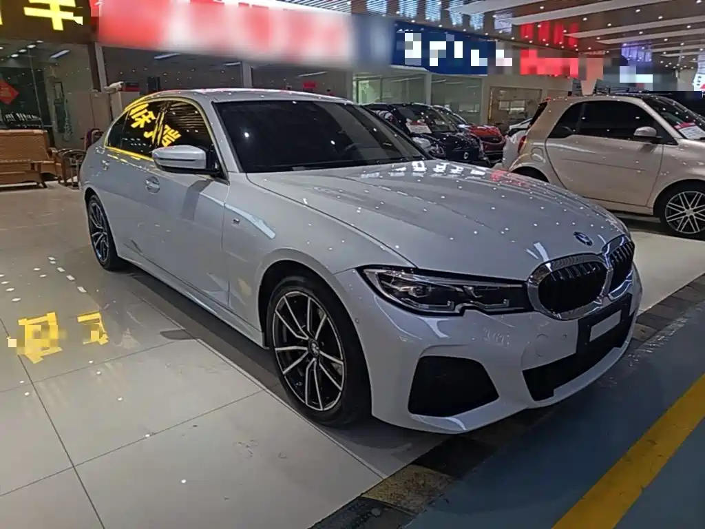BMW 3 серии 2022