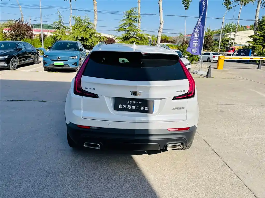 Cadillac XT4 2021