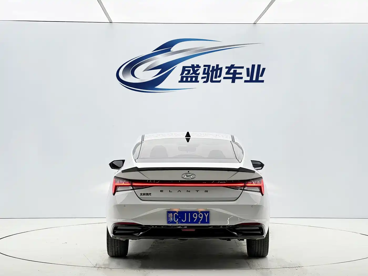 Hyundai Elantra 2022