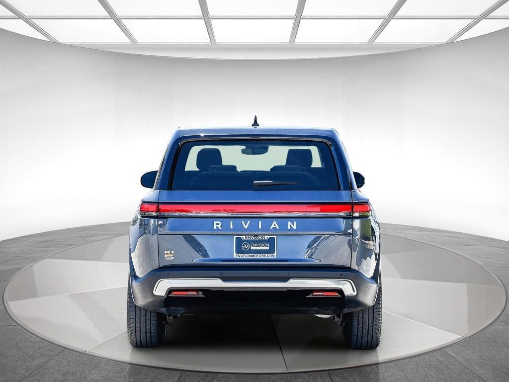 Rivian R1S 2023