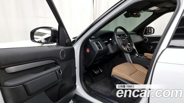 Land Rover Discovery 2024
